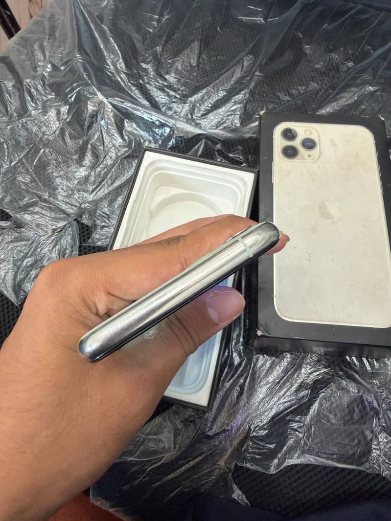Apple iPhone 11 Pro 1