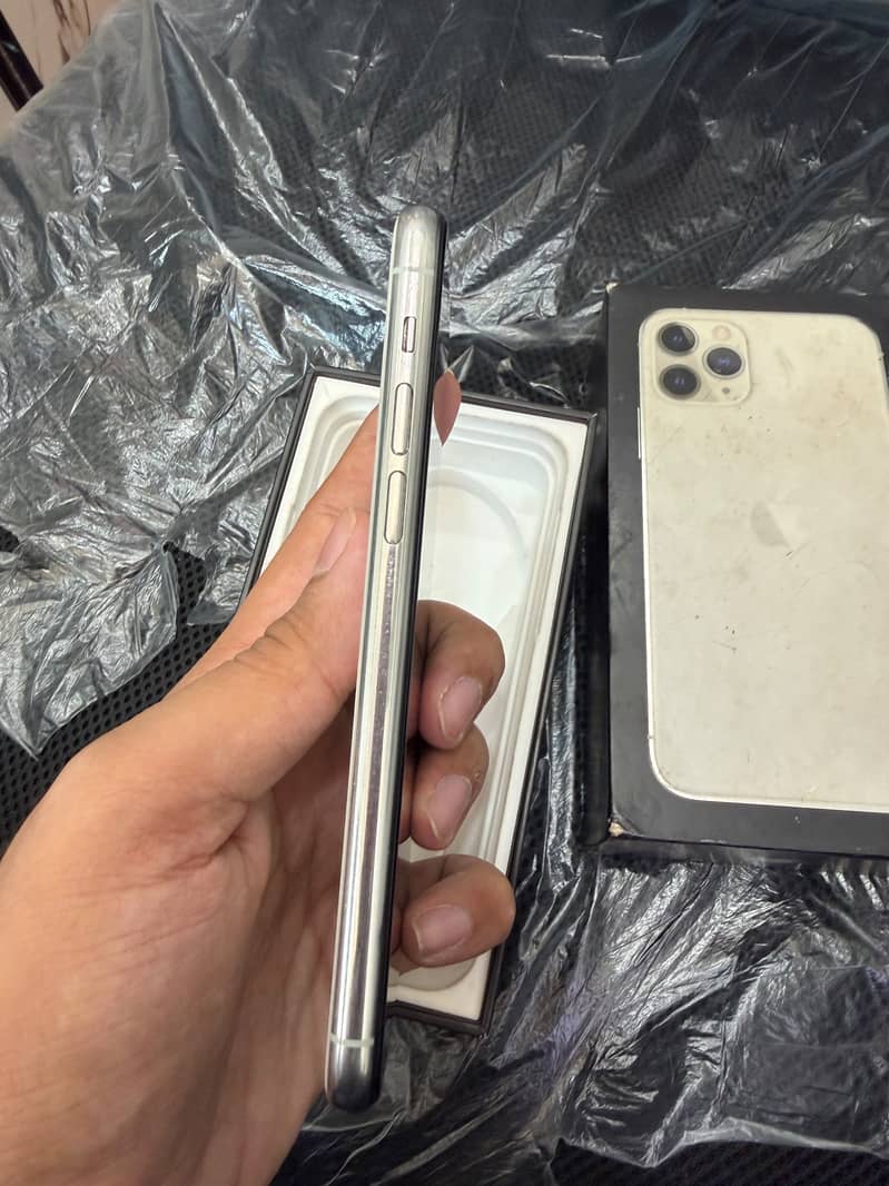 Apple iPhone 11 Pro 5