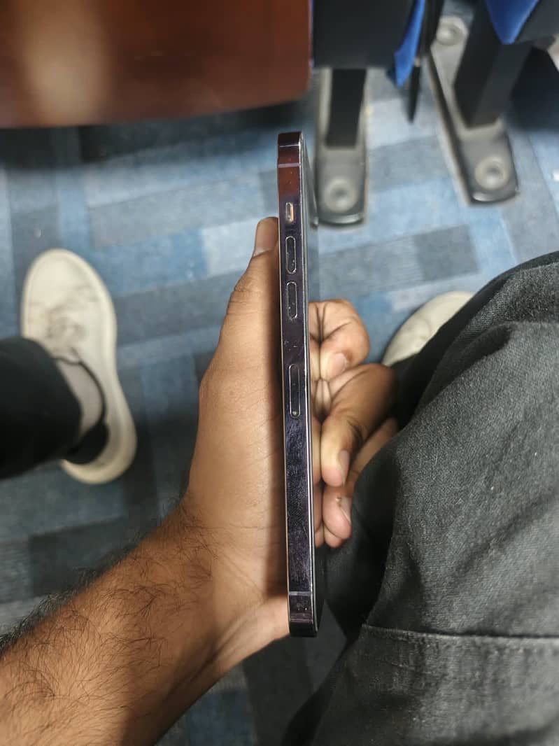 Apple iPhone 14 Pro Max 3