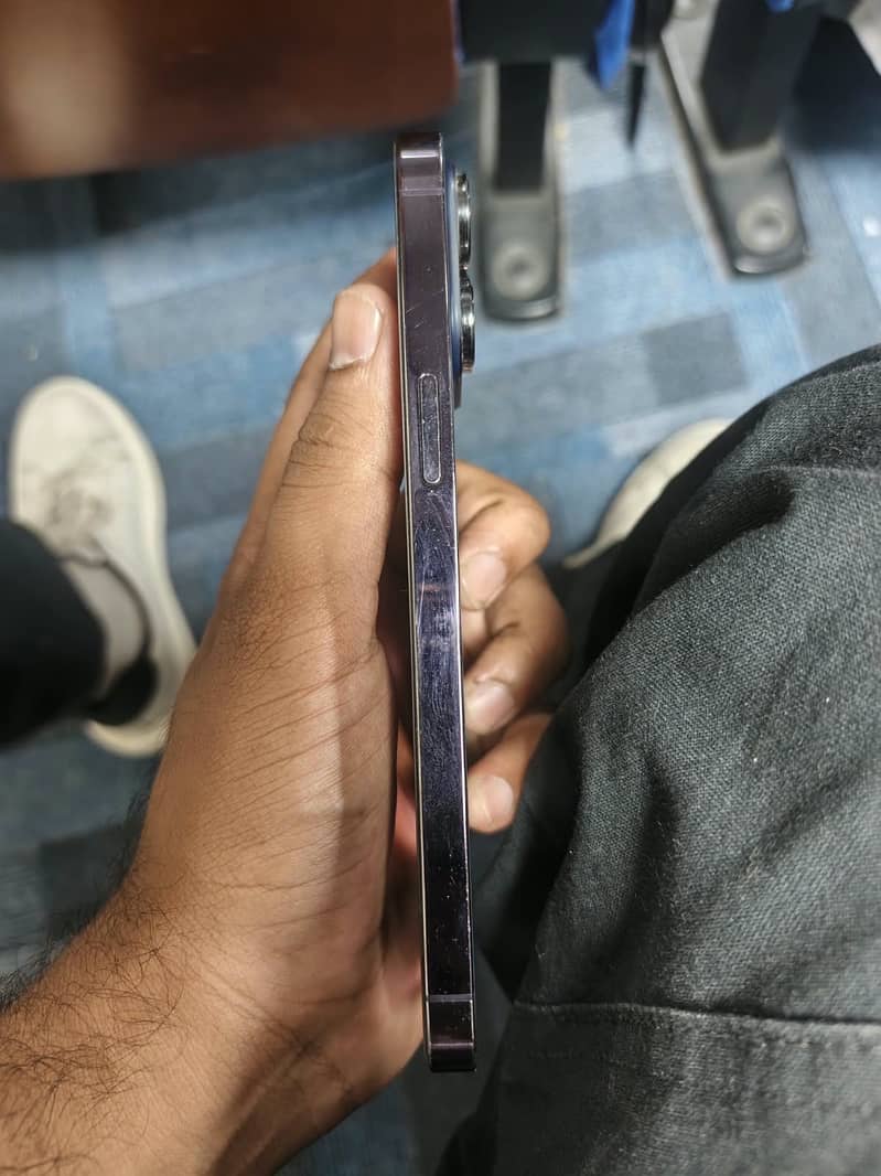 Apple iPhone 14 Pro Max 4