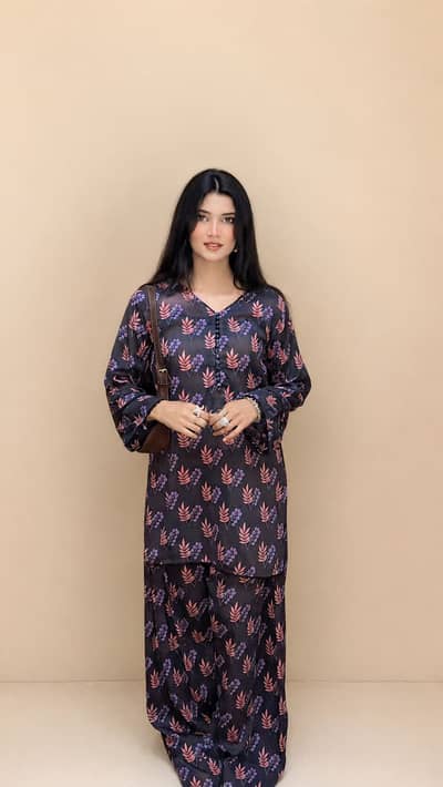 BRAND NEW ELEGANT DRESS | NEVER WORN | BEAUTIFUL DESIGN