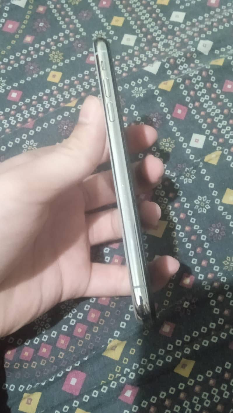 Apple iPhone X 2