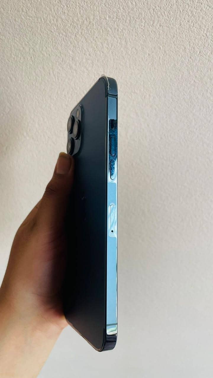 Apple iPhone 12 Pro Max 4
