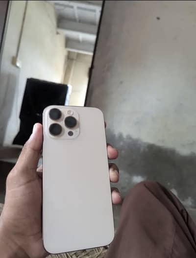 Apple iPhone 16 Pro Max