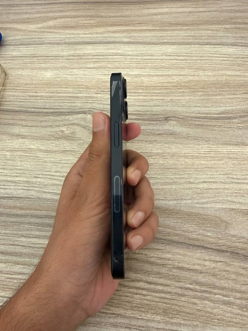 Apple iPhone 14 1