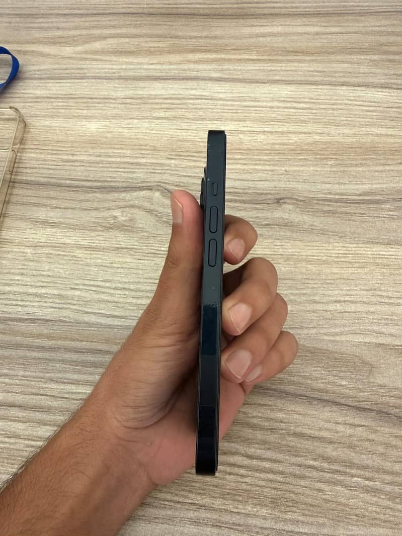 Apple iPhone 14 2