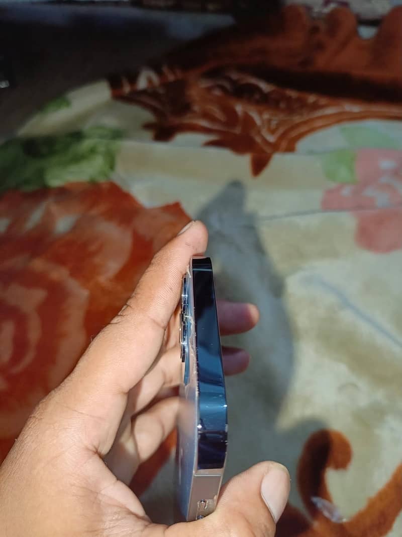 Apple iPhone 12 Pro Max 1