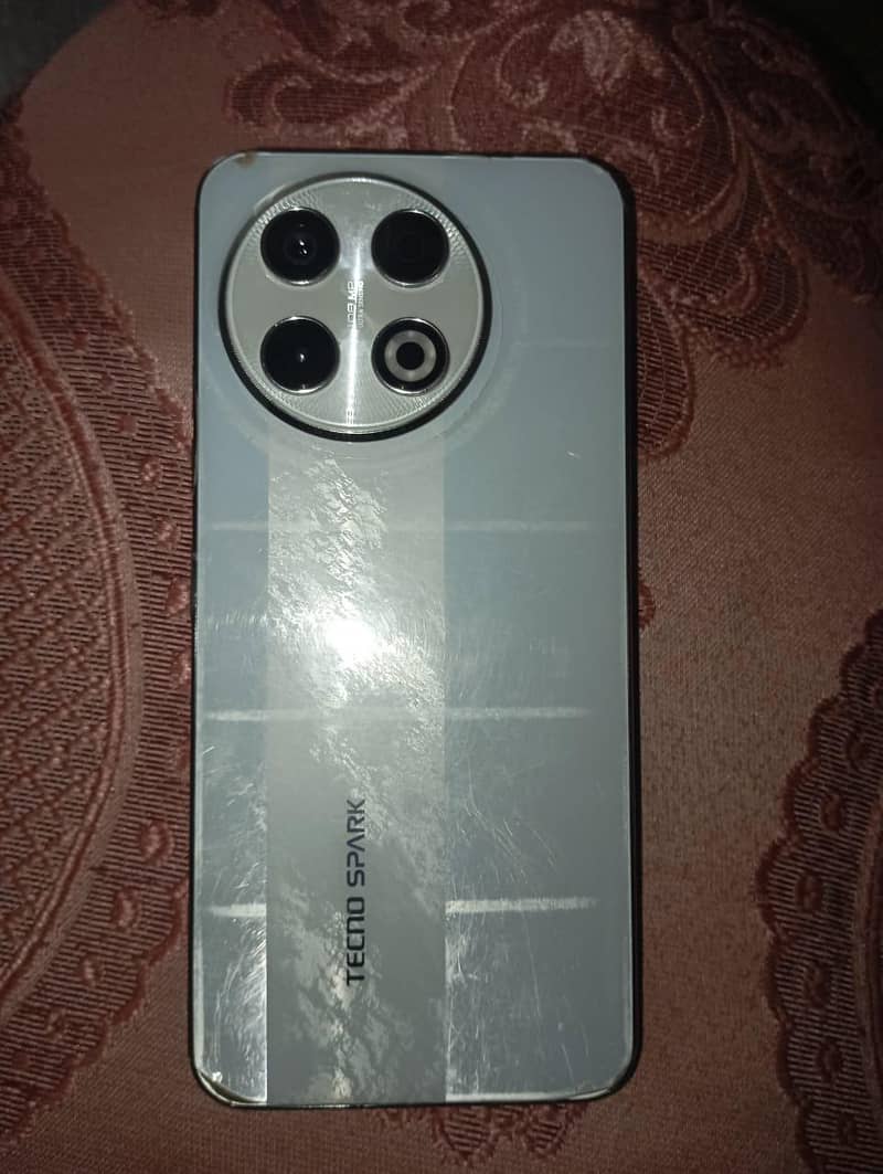 Tecno SPARK 30 Pro 0