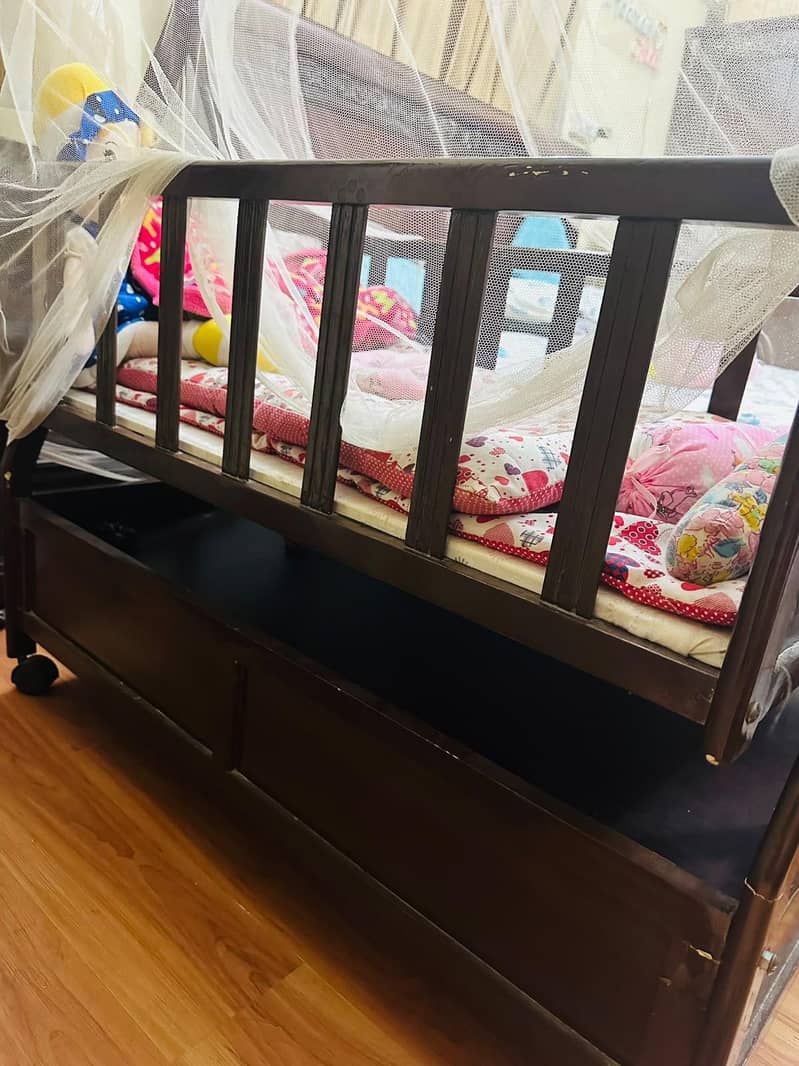Baby cot 1
