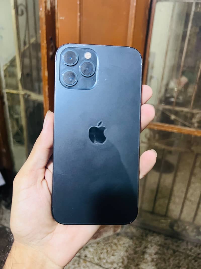 Apple iPhone 12 Pro Max 3
