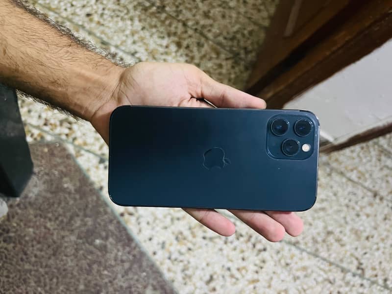 Apple iPhone 12 Pro Max 4