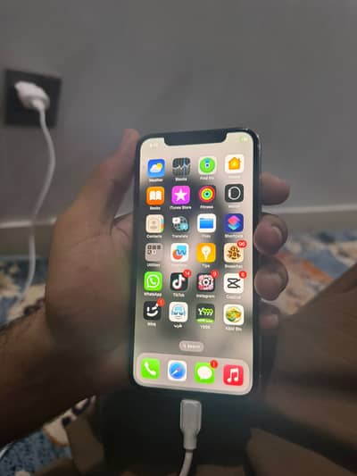 Apple iPhone XS