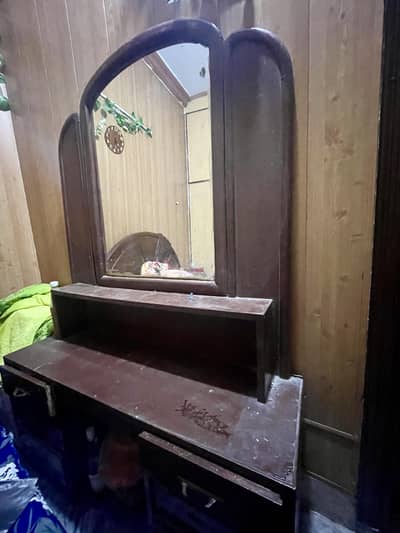 dressing mirror table