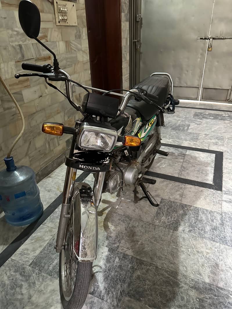 Honda CD70 0
