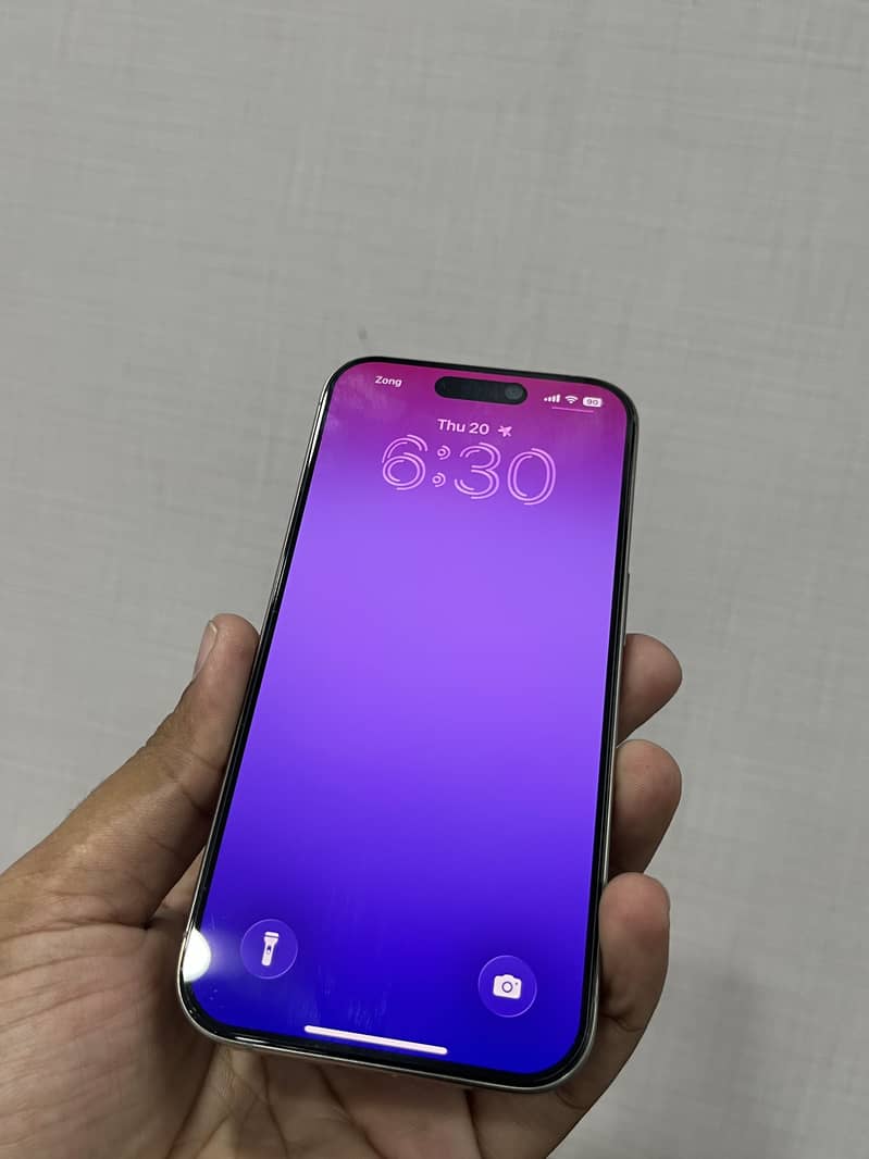 Apple iPhone 15 Pro 1