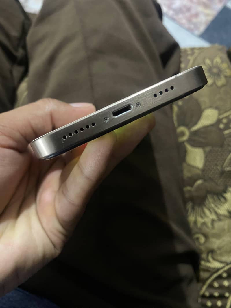 Apple iPhone XR 4