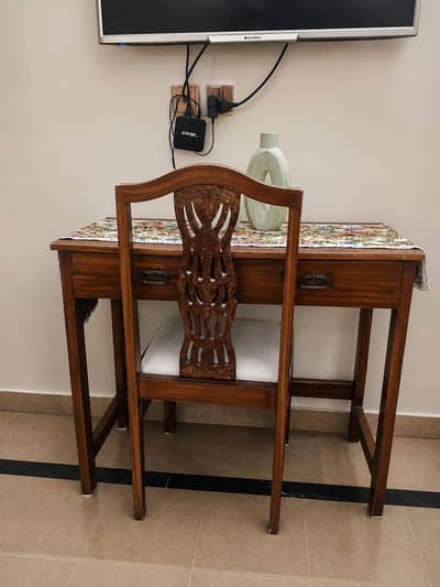 Elegant Wooden Dressing/Console Table with Chair