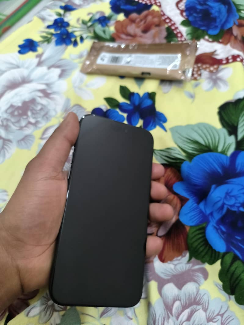Apple iPhone 15 Pro Max 1