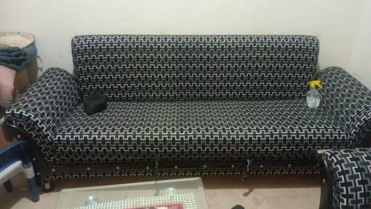 5-Seater Sofa Set with Built-In Storage – excellent condition