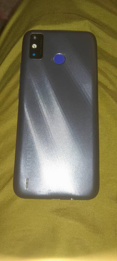 Tecno Spark 6 go. . . 3. . 64. . . box bi mil jya ga