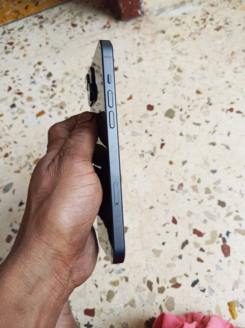 Apple iPhone 14 plus 4