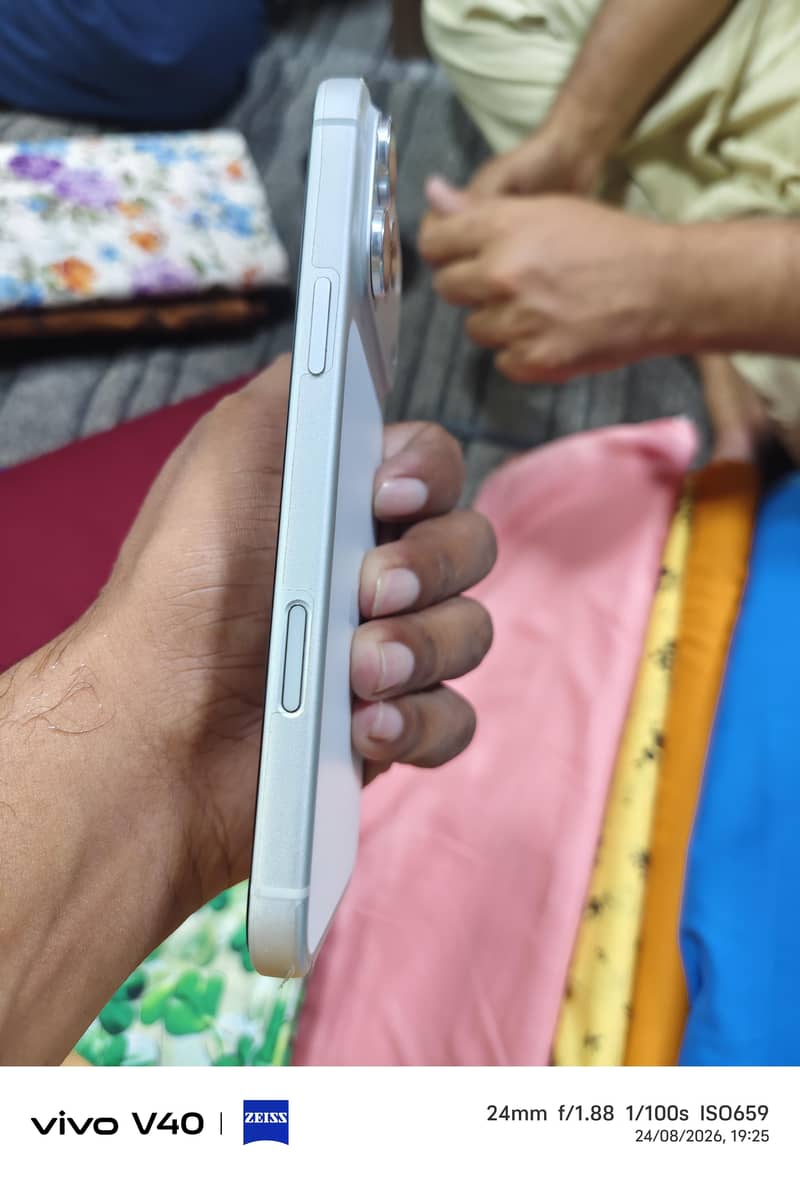 Apple iPhone 17 Pro Max 3