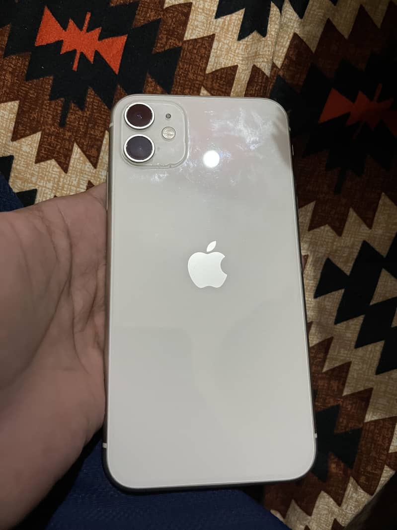 Apple iPhone 11 3