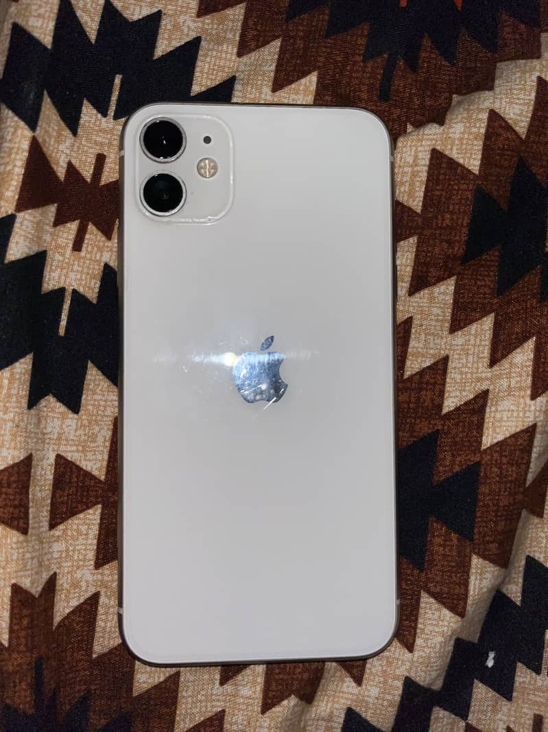 Apple iPhone 11 4