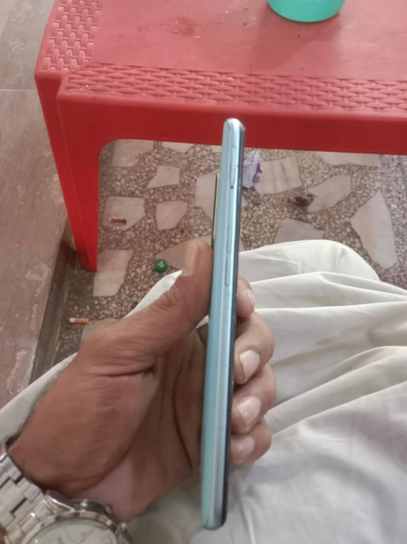 OPPO A76 3