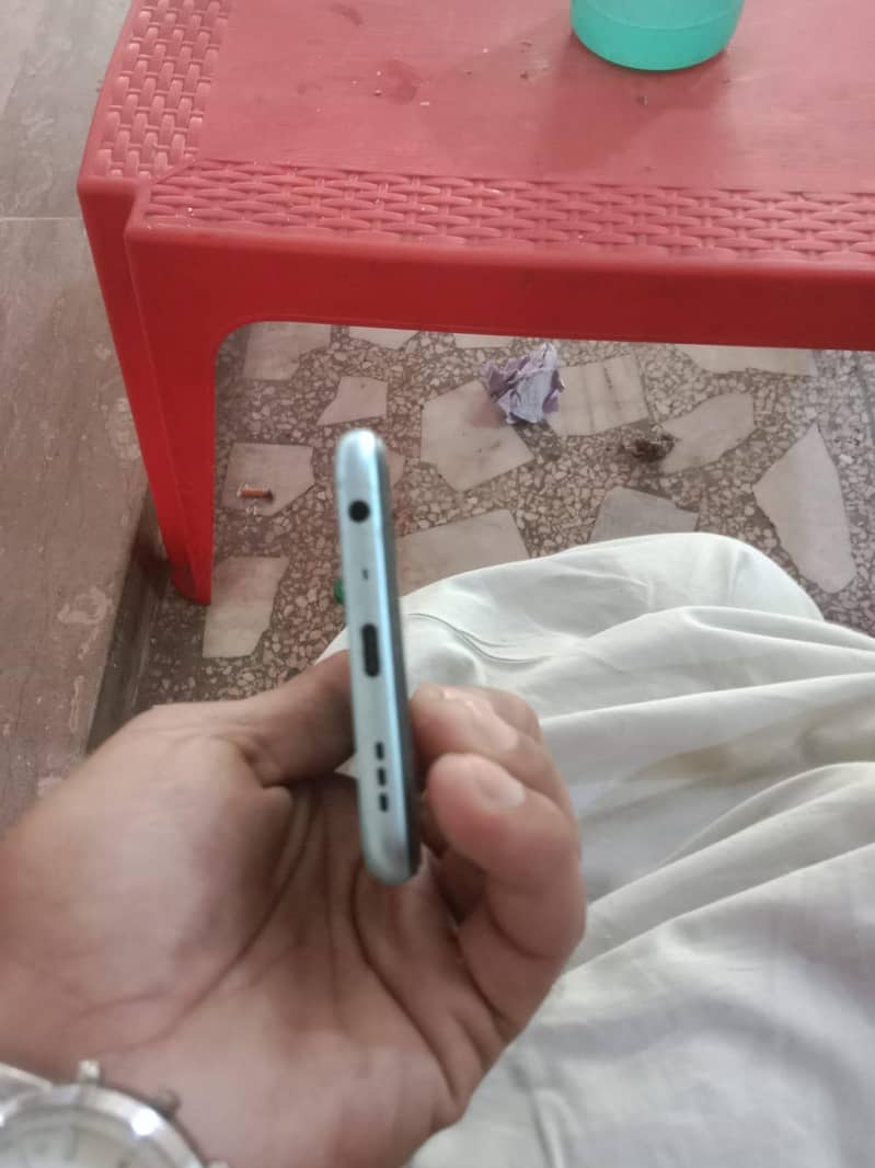 OPPO A76 4