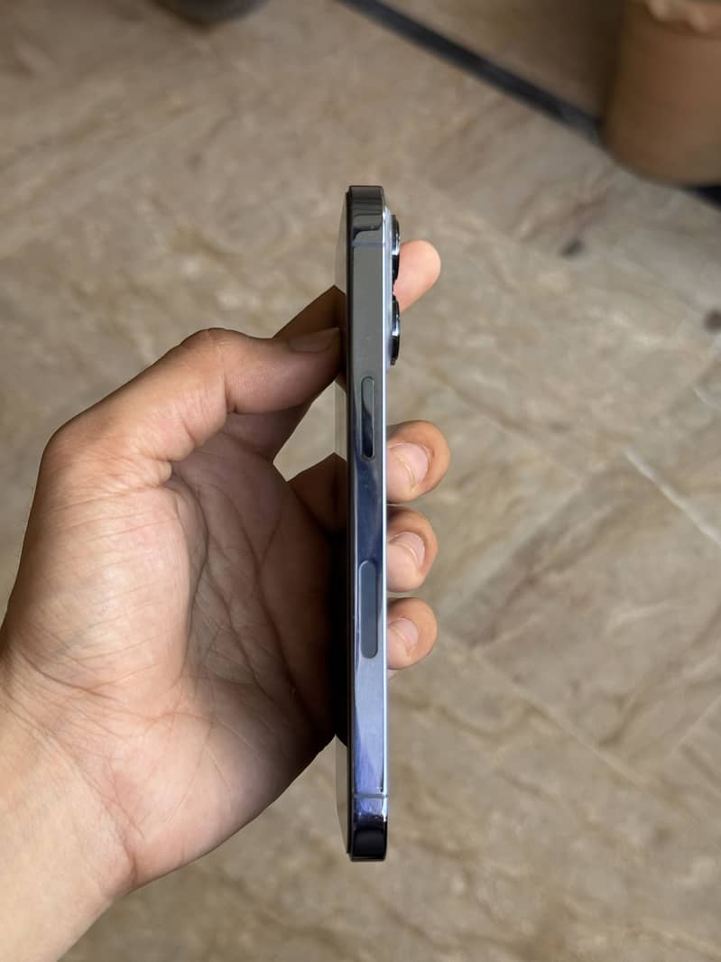 Apple iPhone 13 Pro 3