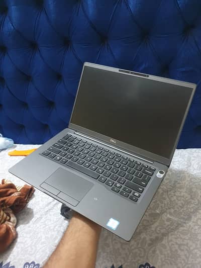 Dell Latitude 7400