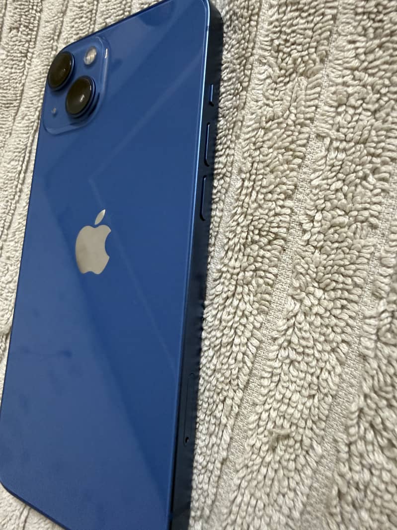 Apple iPhone 13 3
