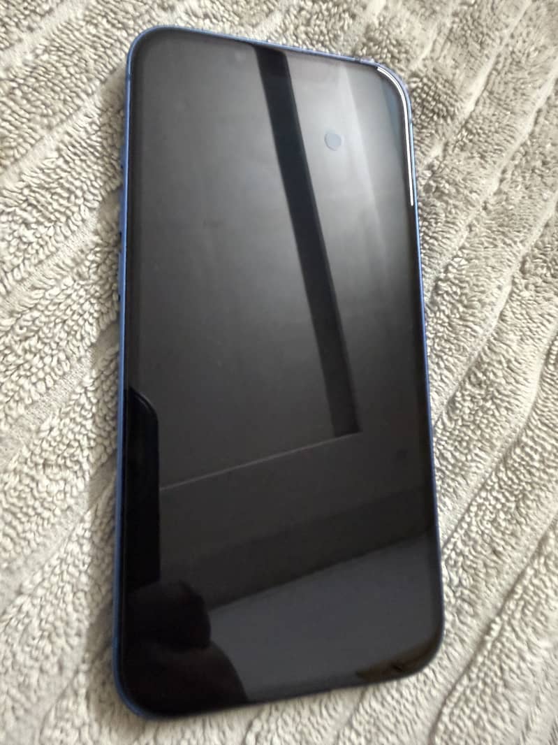 Apple iPhone 13 4