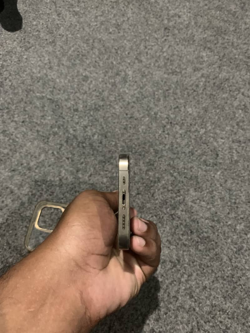 Apple iPhone 13 Pro 3