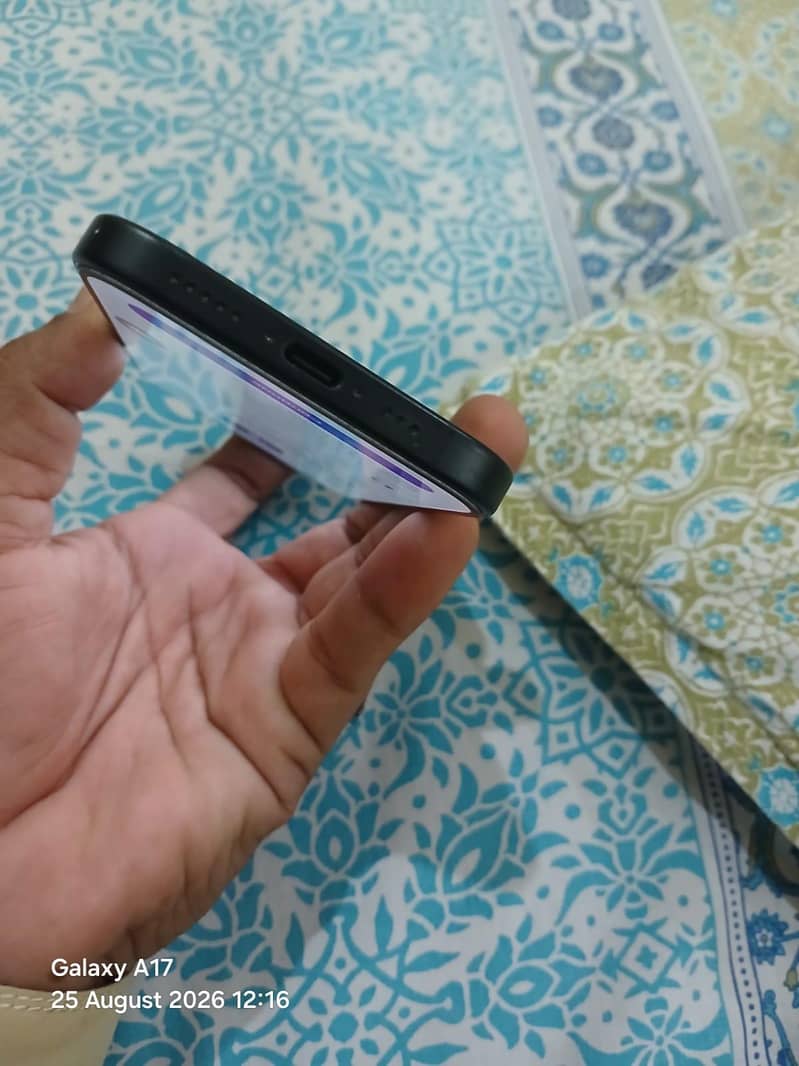 Apple iPhone 15 5