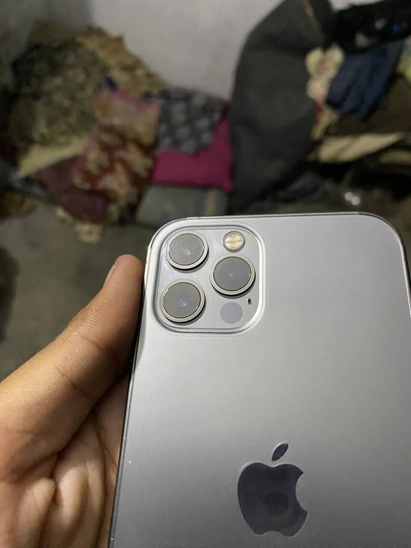 Apple iPhone 12 Pro 2