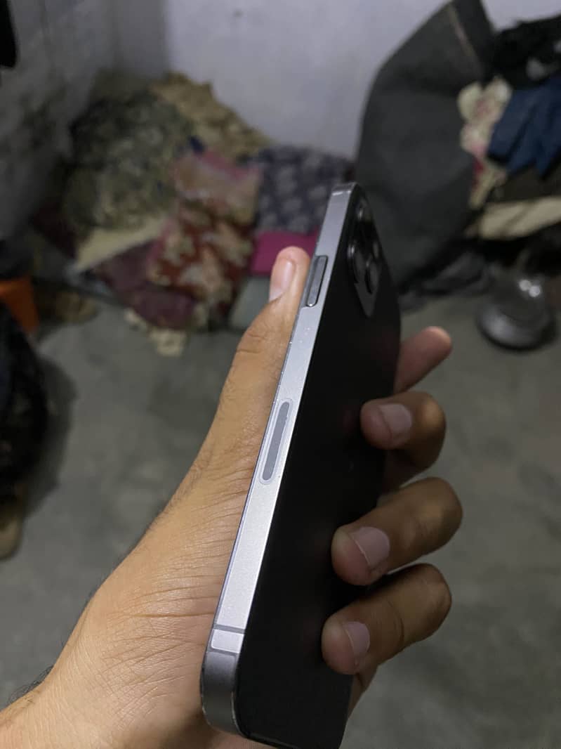Apple iPhone 12 Pro 6