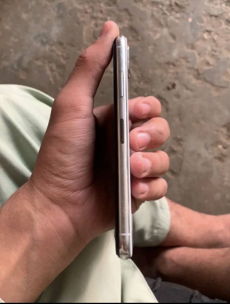Apple iPhone X 2