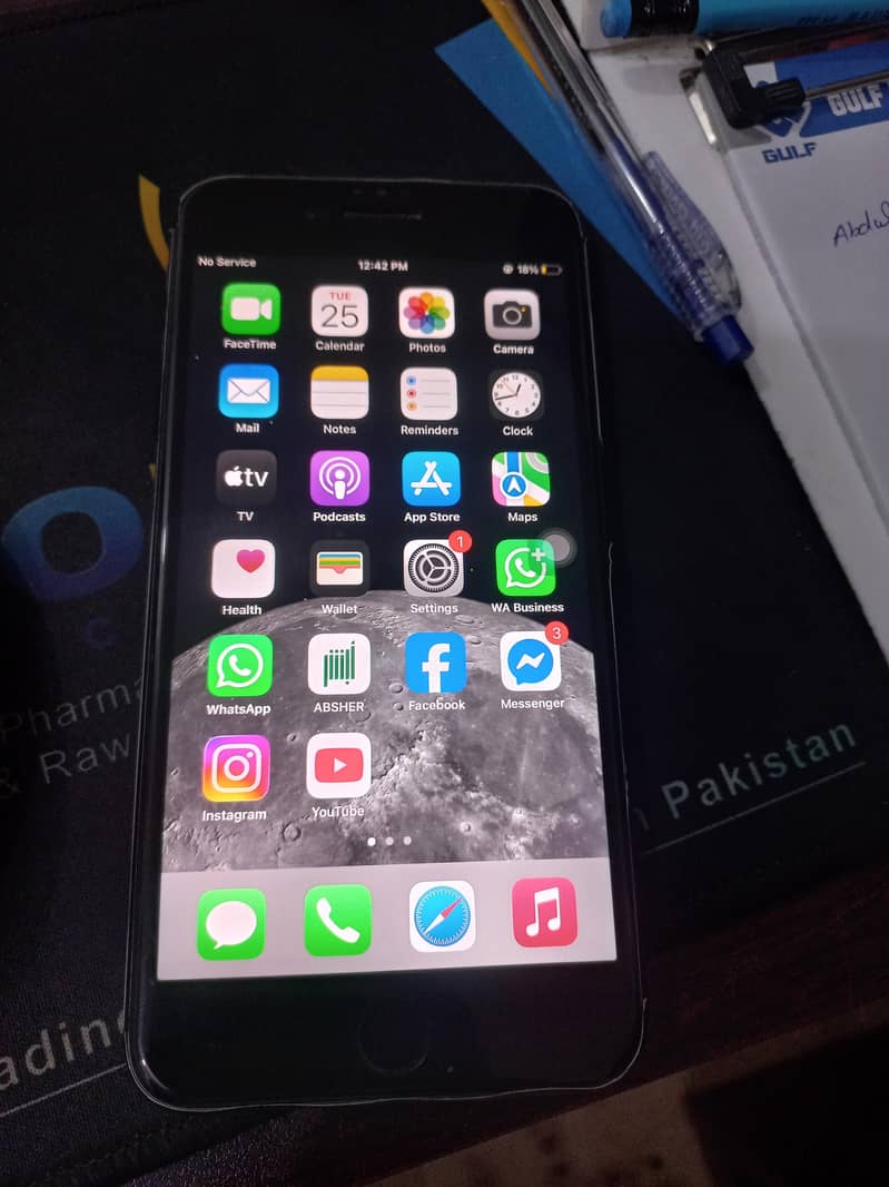Apple iPhone 8 Plus 0