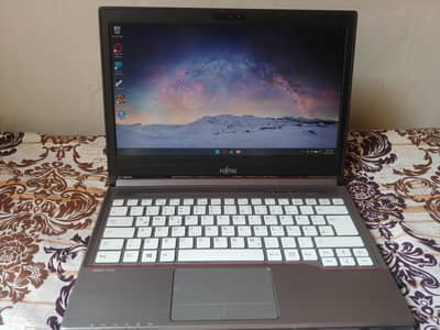 fujitsu i3 6t/ gen 8/256 final/exchange possible