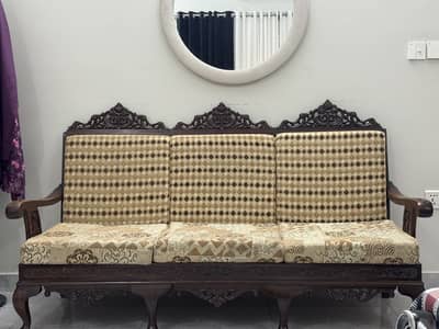 Chinoti sofa set