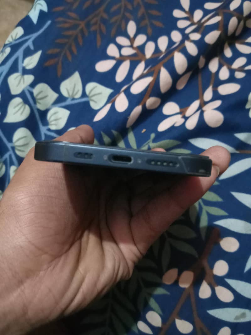 Apple iPhone 12 0
