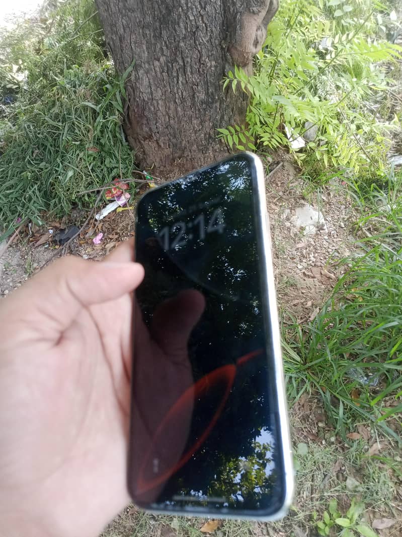 Apple iPhone X 3