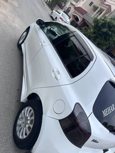 Toyota Vitz 2006 model  import 2012
