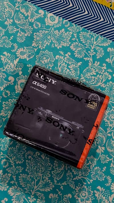 Sony a6400 with kit lens 16-50mm