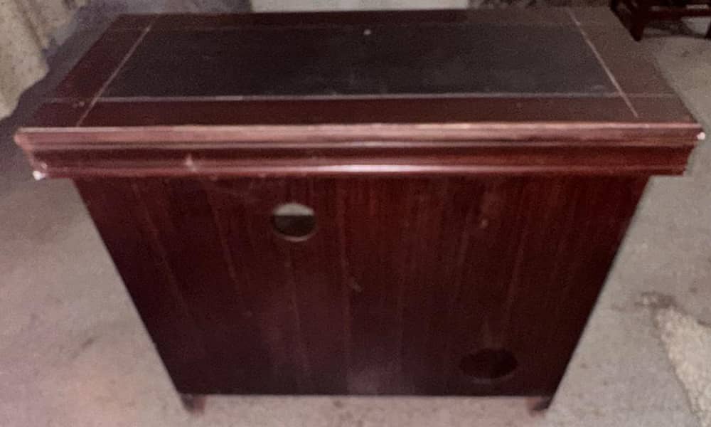 Multipurpose computer table with leather finishing 1