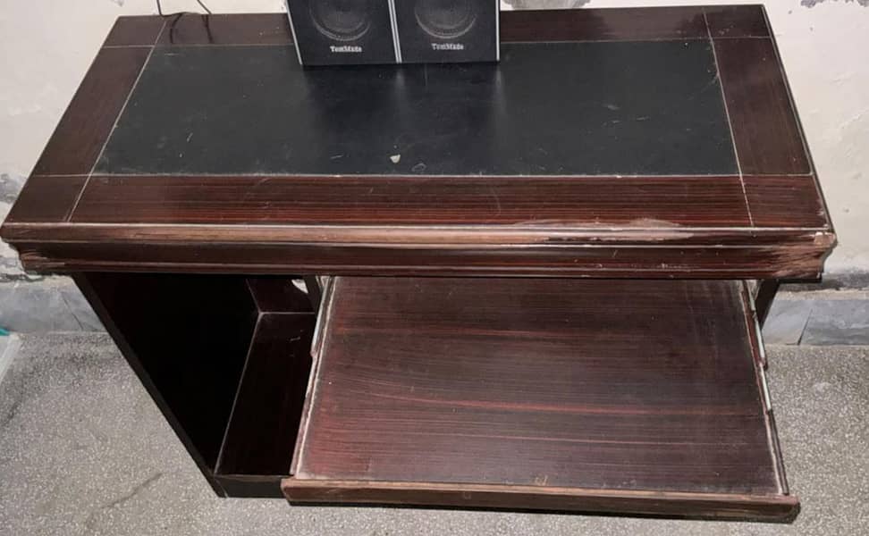 Multipurpose computer table with leather finishing 4