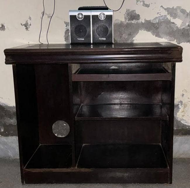 Multipurpose computer table with leather finishing 5
