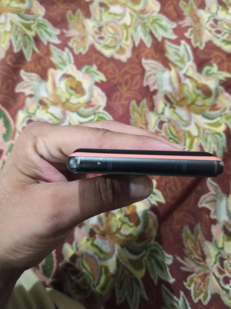 Google Pixel 6 4